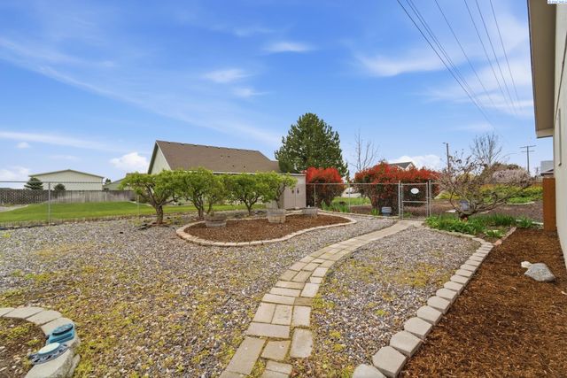 4600 Kendall Way, West Richland, WA 99353