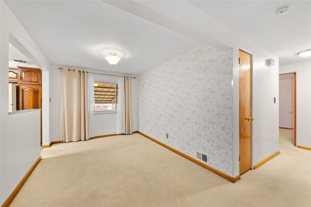 4813 Sandy Dr, Monroeville, PA 15146