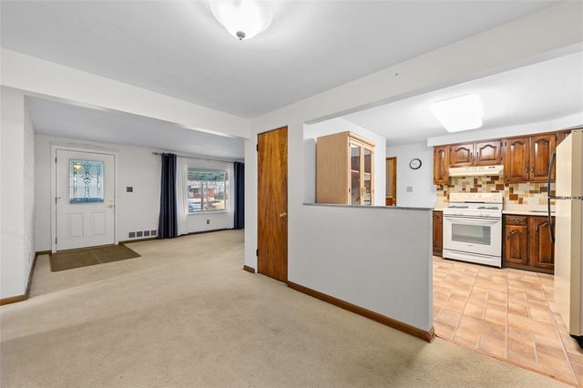 4813 Sandy Dr, Monroeville, PA 15146