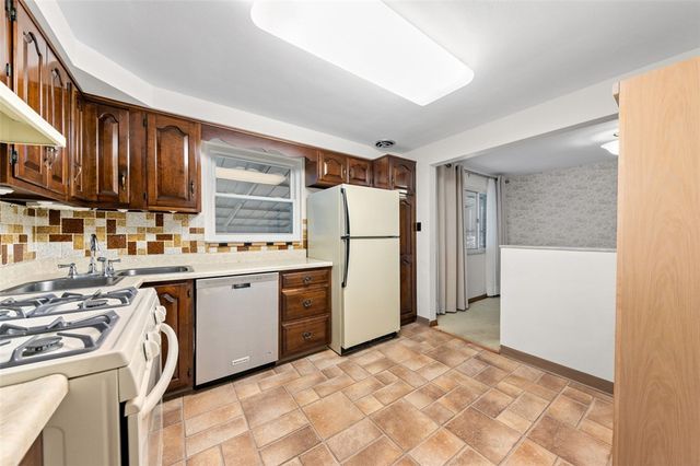 4813 Sandy Dr, Monroeville, PA 15146