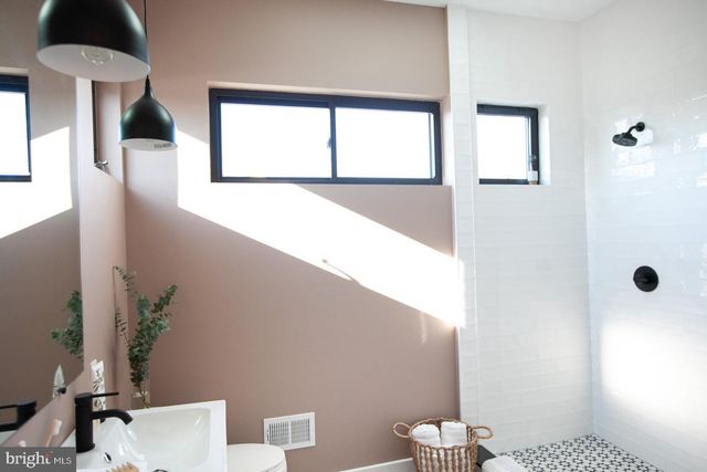 2539 COLLINS ST, Philadelphia, PA 19125