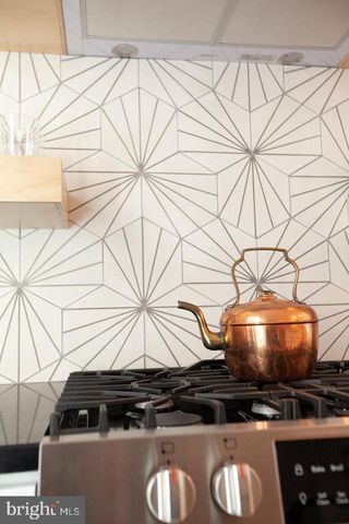 2539 COLLINS ST, Philadelphia, PA 19125