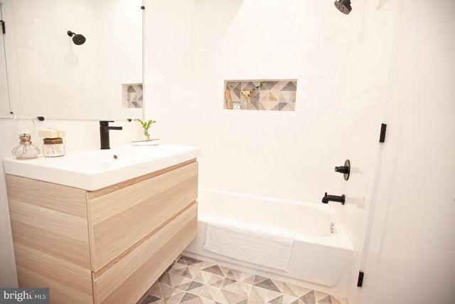 2539 COLLINS ST, Philadelphia, PA 19125