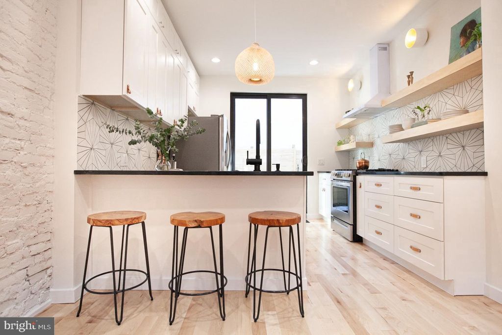 2539 COLLINS ST, Philadelphia, PA 19125