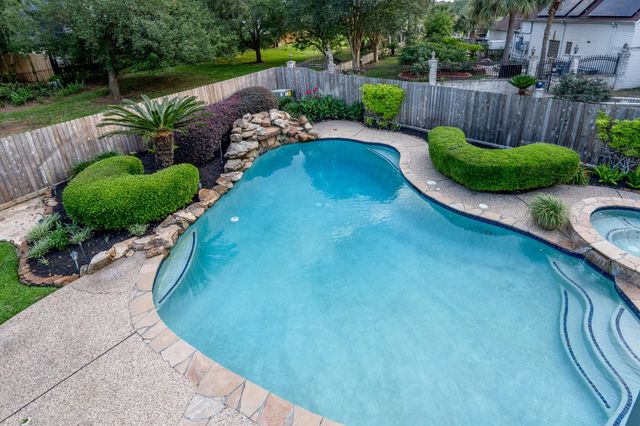 5310 Frensham Circle, Houston, TX 77041