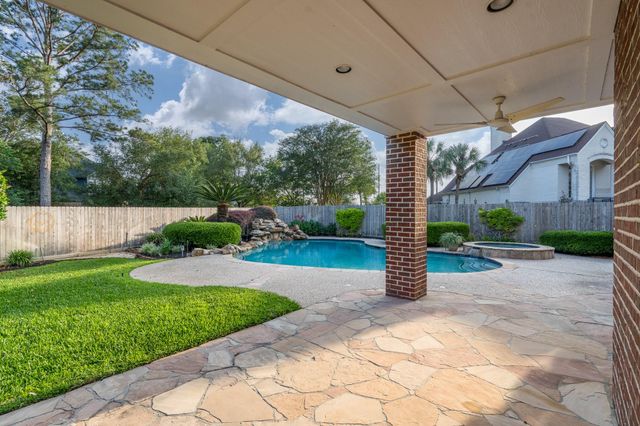 5310 Frensham Circle, Houston, TX 77041