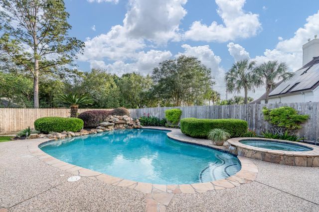 5310 Frensham Circle, Houston, TX 77041