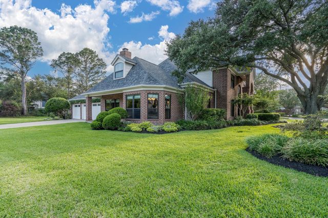 5310 Frensham Circle, Houston, TX 77041