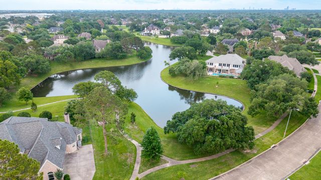 5310 Frensham Circle, Houston, TX 77041