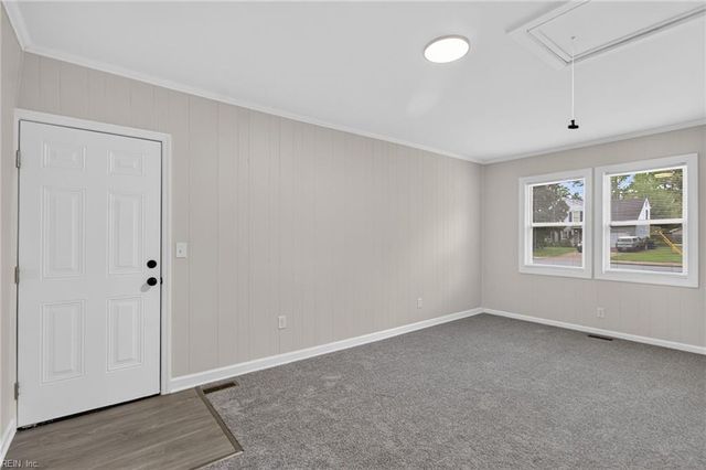 228 Colony RD, Newport News, VA 23602