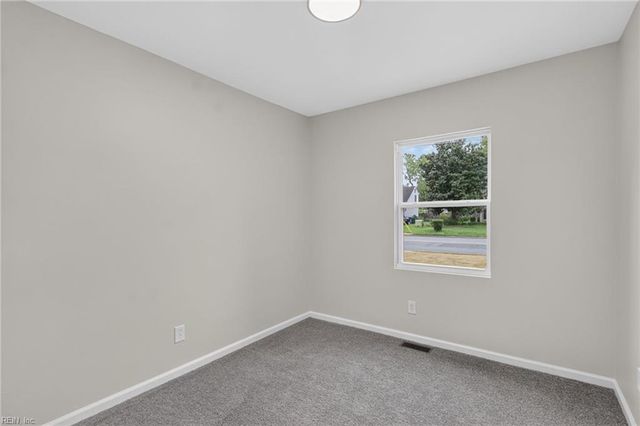 228 Colony RD, Newport News, VA 23602