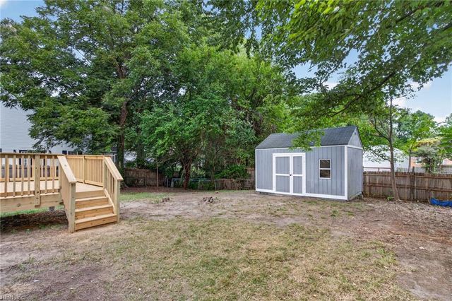 228 Colony RD, Newport News, VA 23602