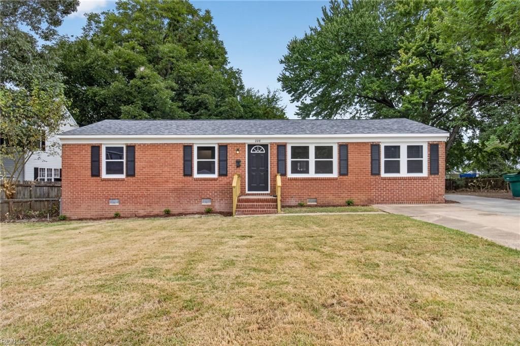 228 Colony RD, Newport News, VA 23602