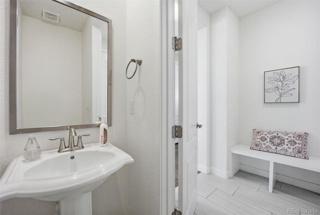 8255 S Vandriver Way, Aurora, CO 80016