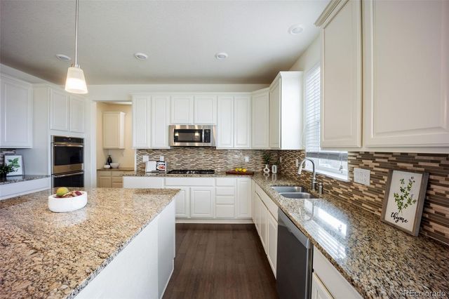 8255 S Vandriver Way, Aurora, CO 80016