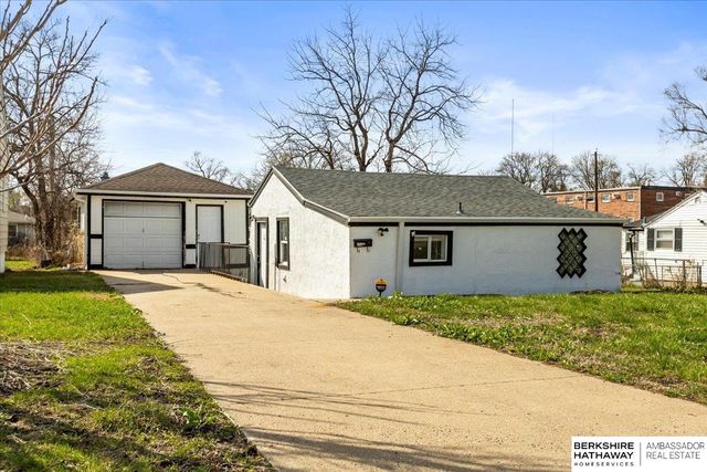 4156 N 61st Street, Omaha, NE 68104