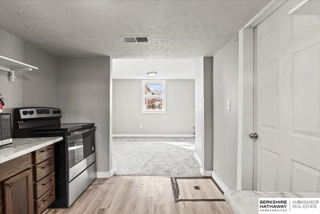 4156 N 61st Street, Omaha, NE 68104