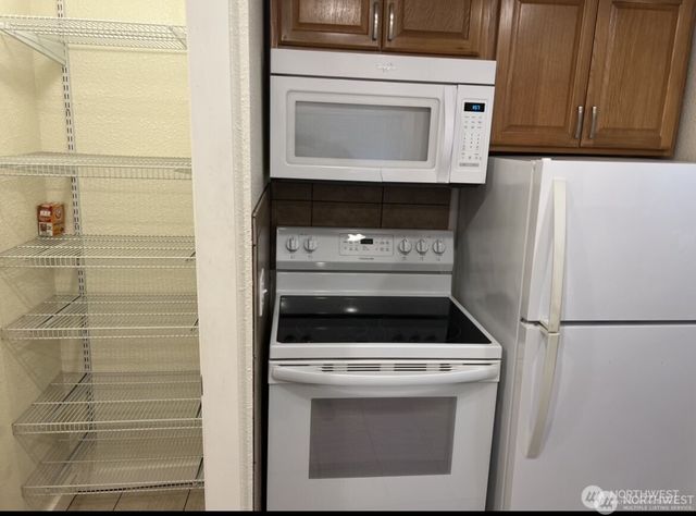 811 & 813 E Fairhaven Avenue, Burlington, WA 98233