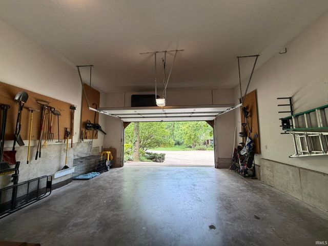 2886 Bentbrook Lane, West Lafayette, IN 47906