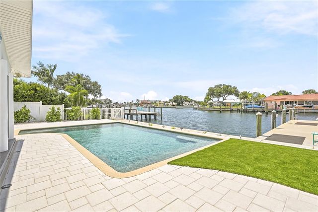 3896 42ND AVENUE S, St Petersburg, FL 33711
