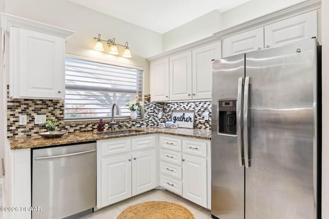 1995 Royal St George Court, Port Orange, FL 32128