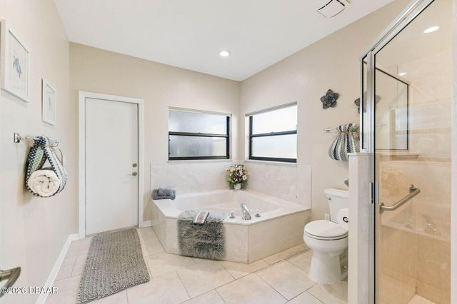 1995 Royal St George Court, Port Orange, FL 32128