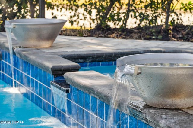 1995 Royal St George Court, Port Orange, FL 32128