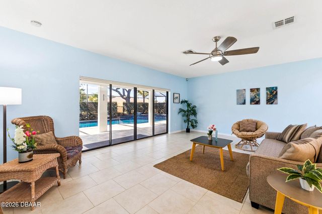 1995 Royal St George Court, Port Orange, FL 32128