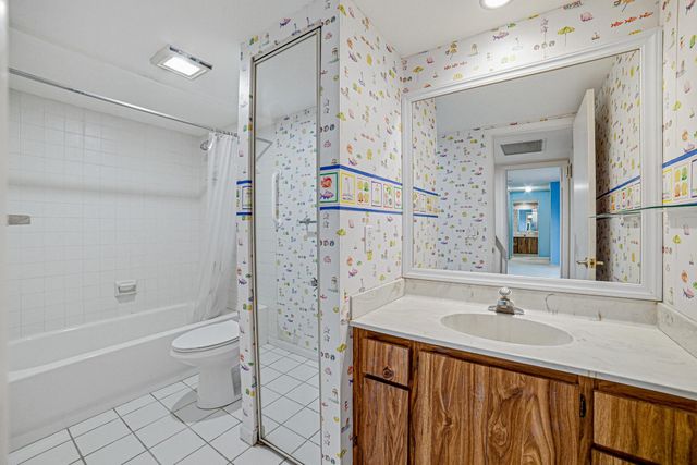 9101 SW 19th Place B, Davie, FL 33324