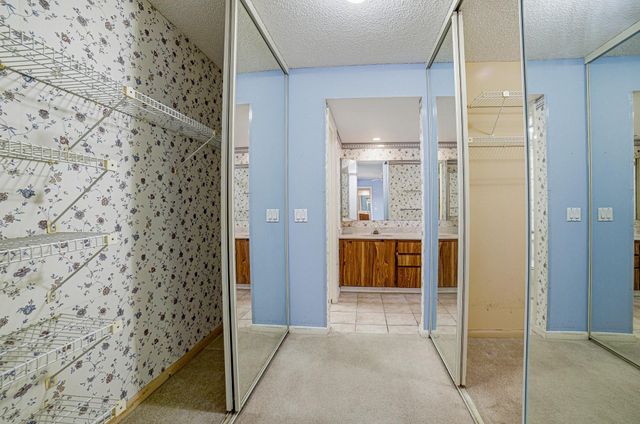 9101 SW 19th Place B, Davie, FL 33324