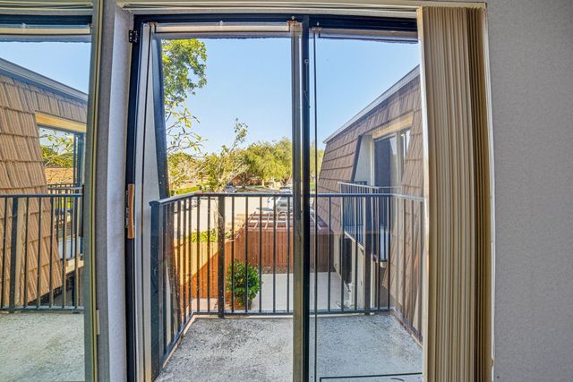 9101 SW 19th Place B, Davie, FL 33324