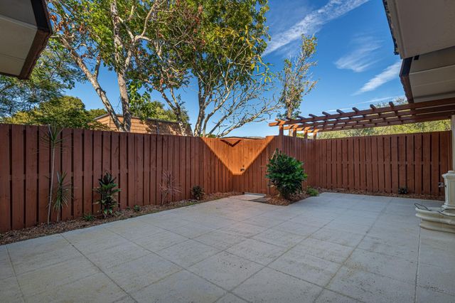 9101 SW 19th Place B, Davie, FL 33324