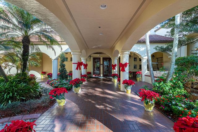 9101 SW 19th Place B, Davie, FL 33324