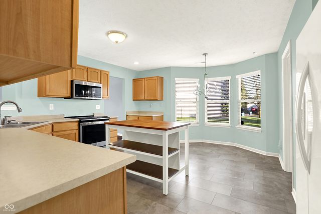 6543 Caressa Way, Indianapolis, IN 46259