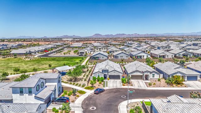 2968 W SHANLEY Avenue, Apache Junction, AZ 85120