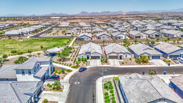 2968 W SHANLEY Avenue, Apache Junction, AZ 85120