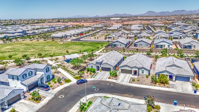 2968 W SHANLEY Avenue, Apache Junction, AZ 85120