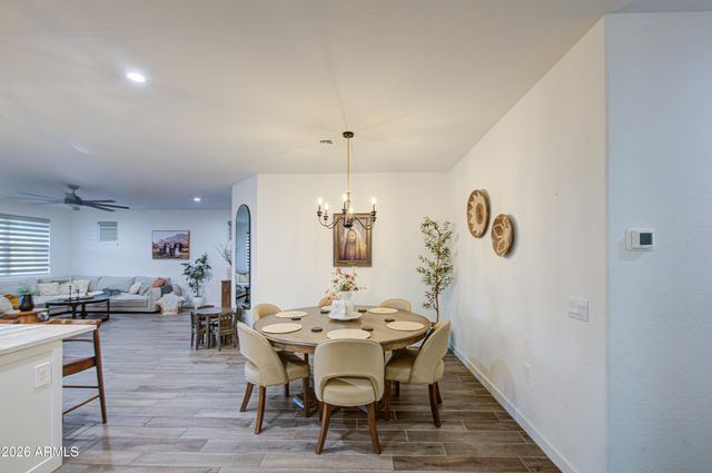 2968 W SHANLEY Avenue, Apache Junction, AZ 85120