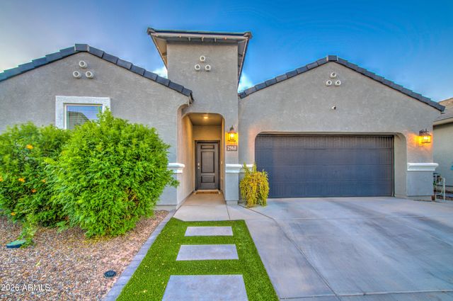 2968 W SHANLEY Avenue, Apache Junction, AZ 85120