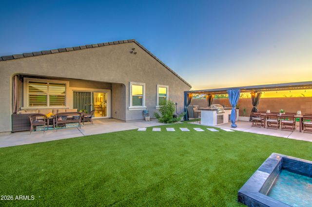 2968 W SHANLEY Avenue, Apache Junction, AZ 85120