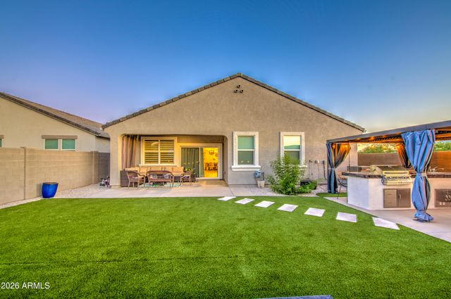 2968 W SHANLEY Avenue, Apache Junction, AZ 85120