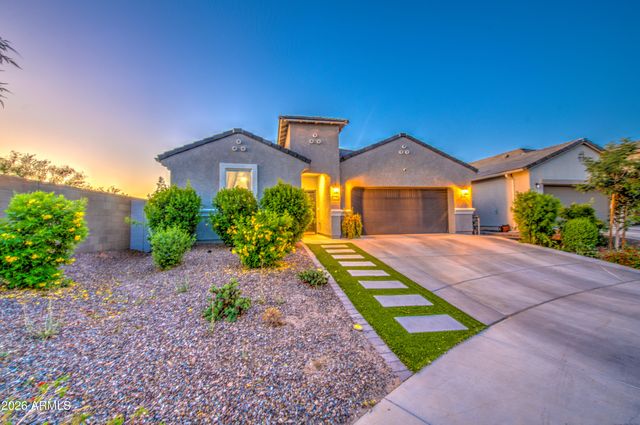 2968 W SHANLEY Avenue, Apache Junction, AZ 85120