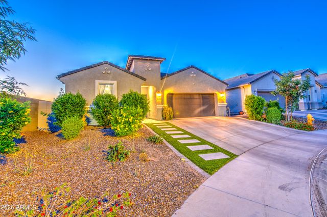 2968 W SHANLEY Avenue, Apache Junction, AZ 85120