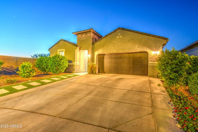2968 W SHANLEY Avenue, Apache Junction, AZ 85120