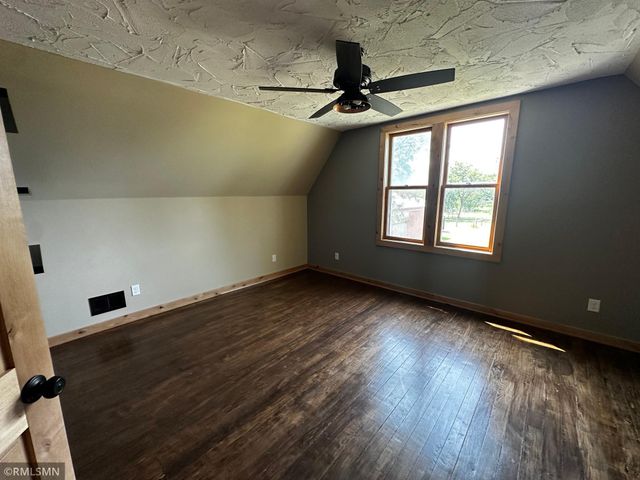 12737 375th Street, North Branch, MN 55056