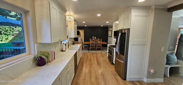 8323 N TARTAN DR, Hayden, ID 83835