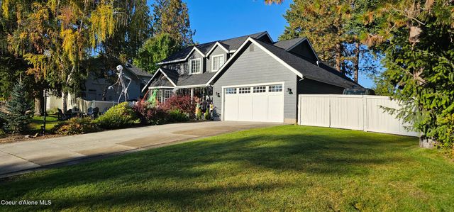 8323 N TARTAN DR, Hayden, ID 83835