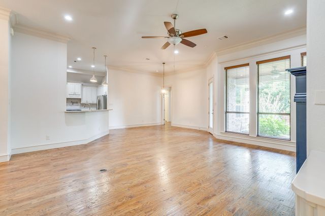 2946 Masters Court N, Burleson, TX 76028