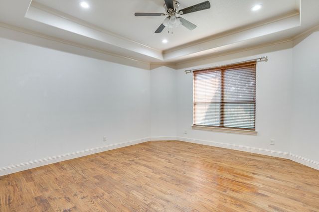 2946 Masters Court N, Burleson, TX 76028