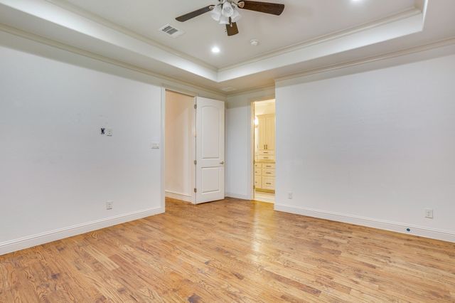 2946 Masters Court N, Burleson, TX 76028